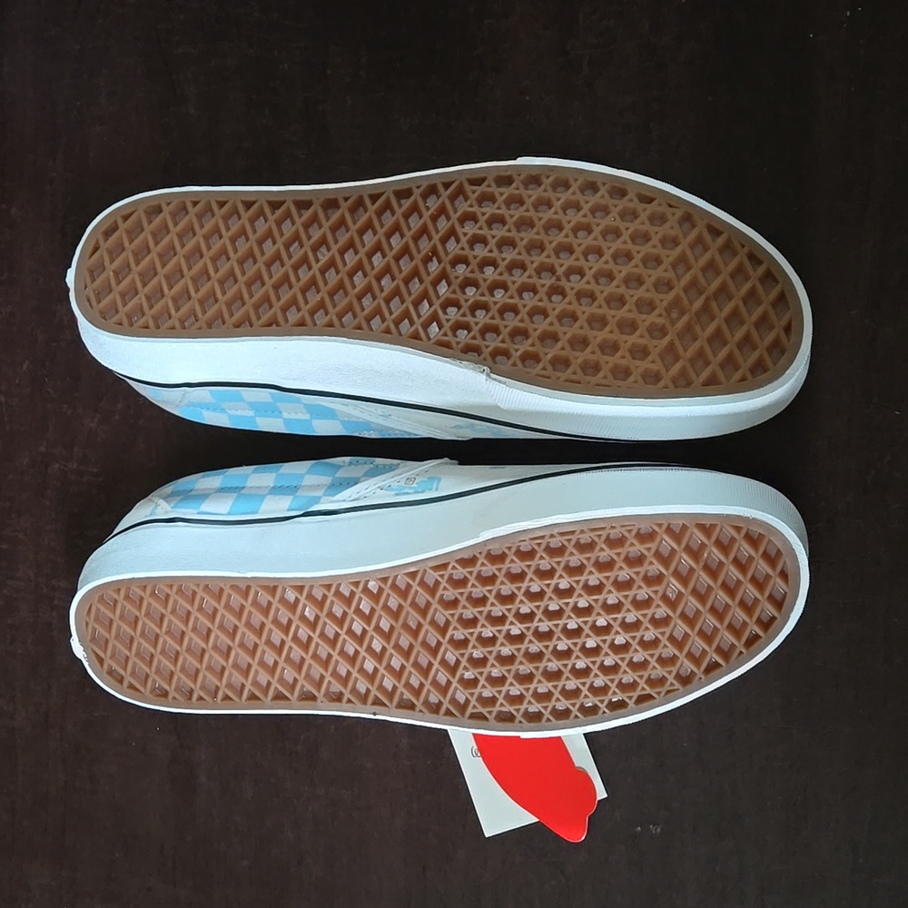 Walt Disney World 50th anniversary Vans - Picture 3 of 4